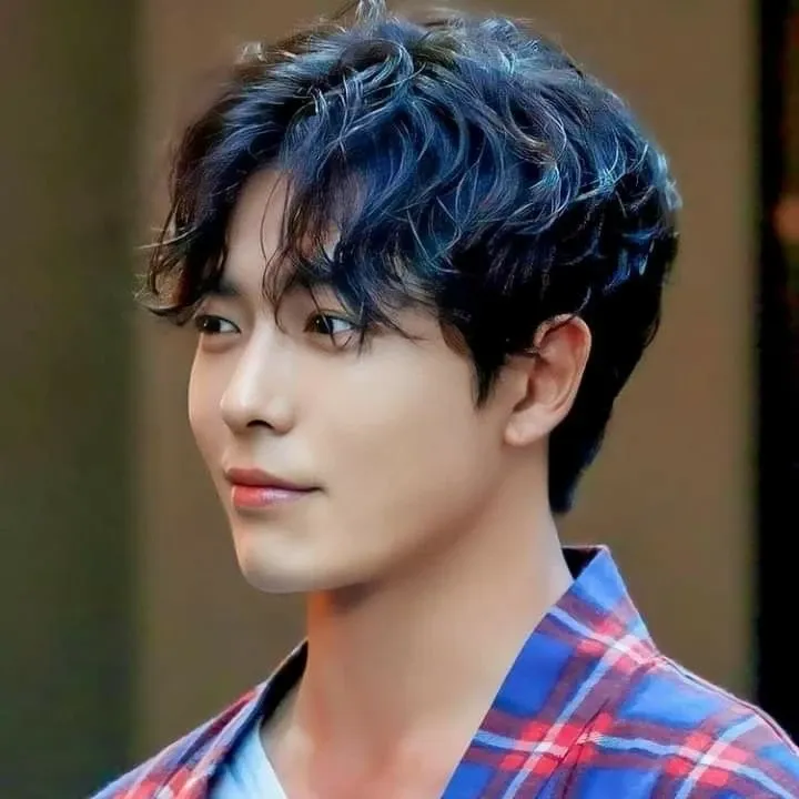 A moment captured by a fan of Kim Jaewook