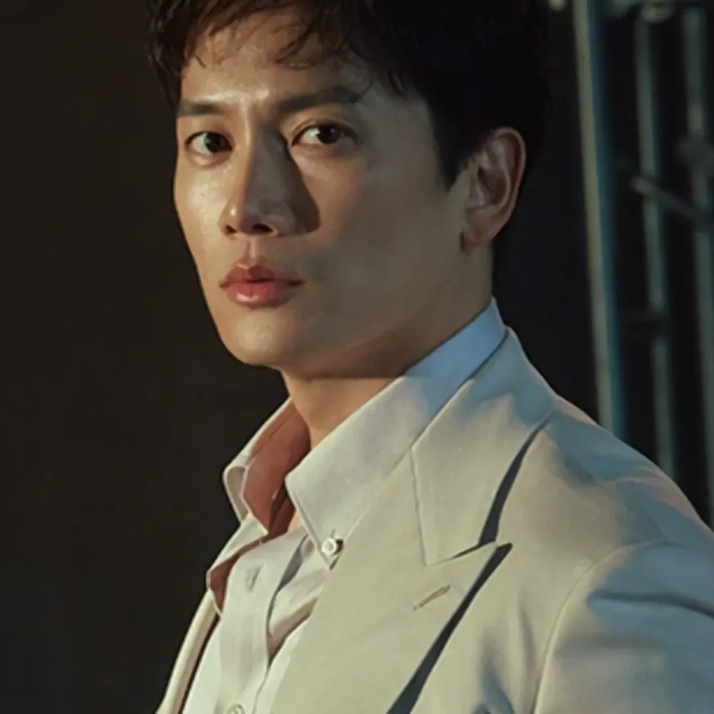Recent activity shot of Ji Sung