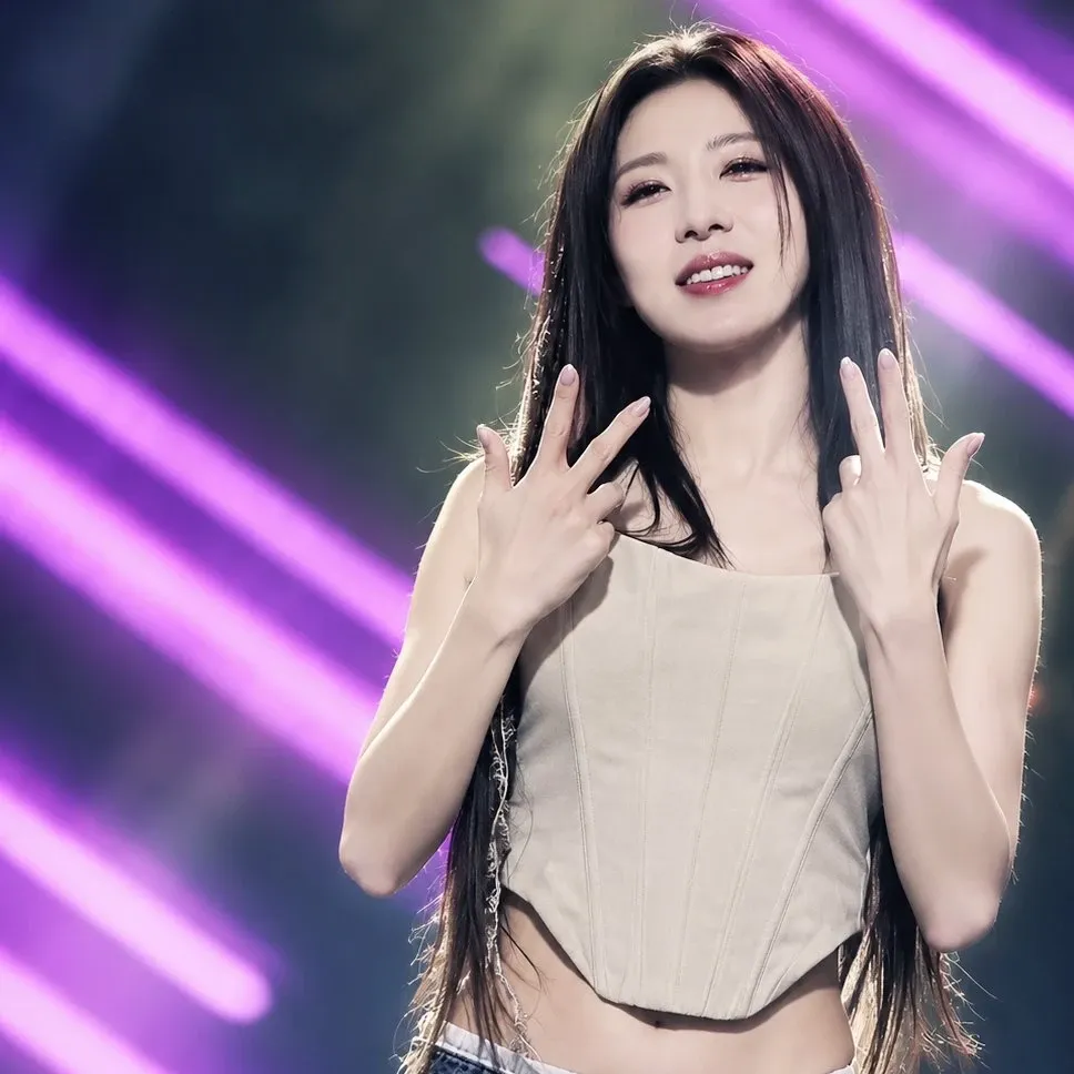 Latest photo of Ha Jiwon