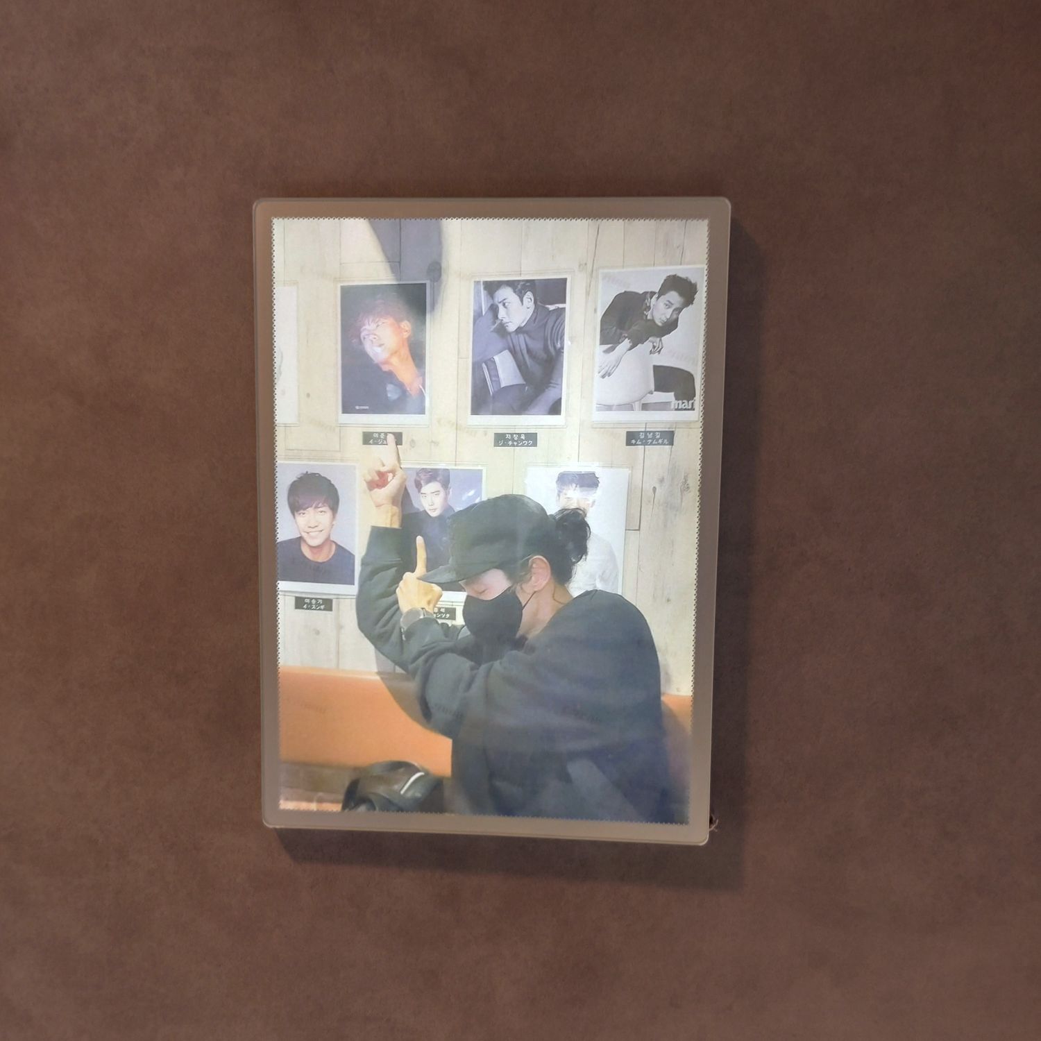 Behind-the-scenes cut of Lee Joongi