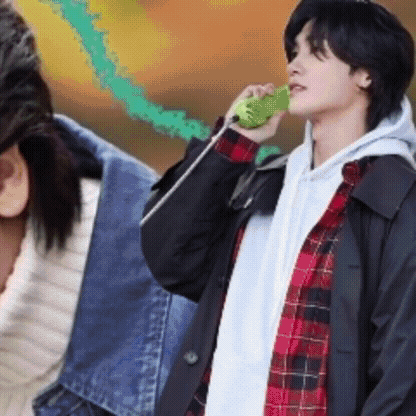 A moment captured by a fan of Park Hyungsik