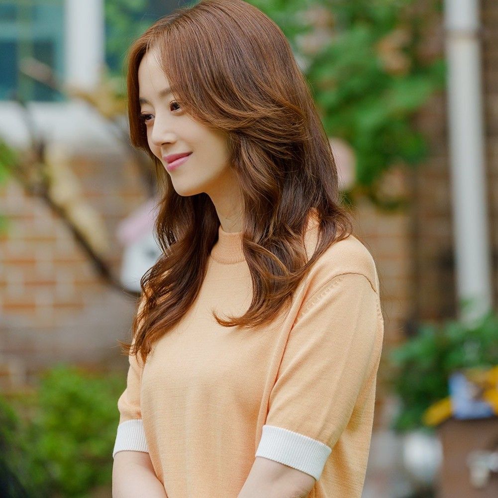 Recent activity shot of Moon Chaewon