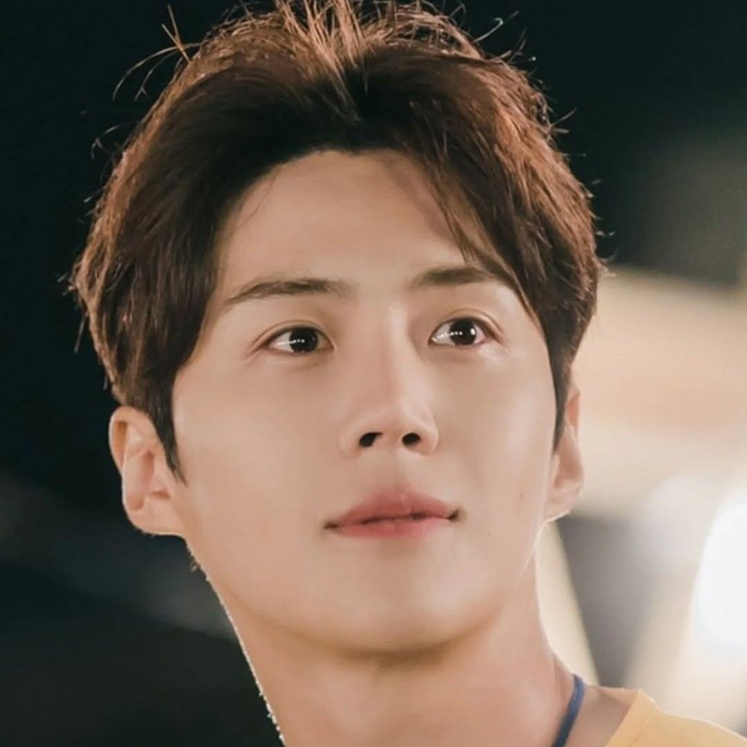 金宣虎的最新照片