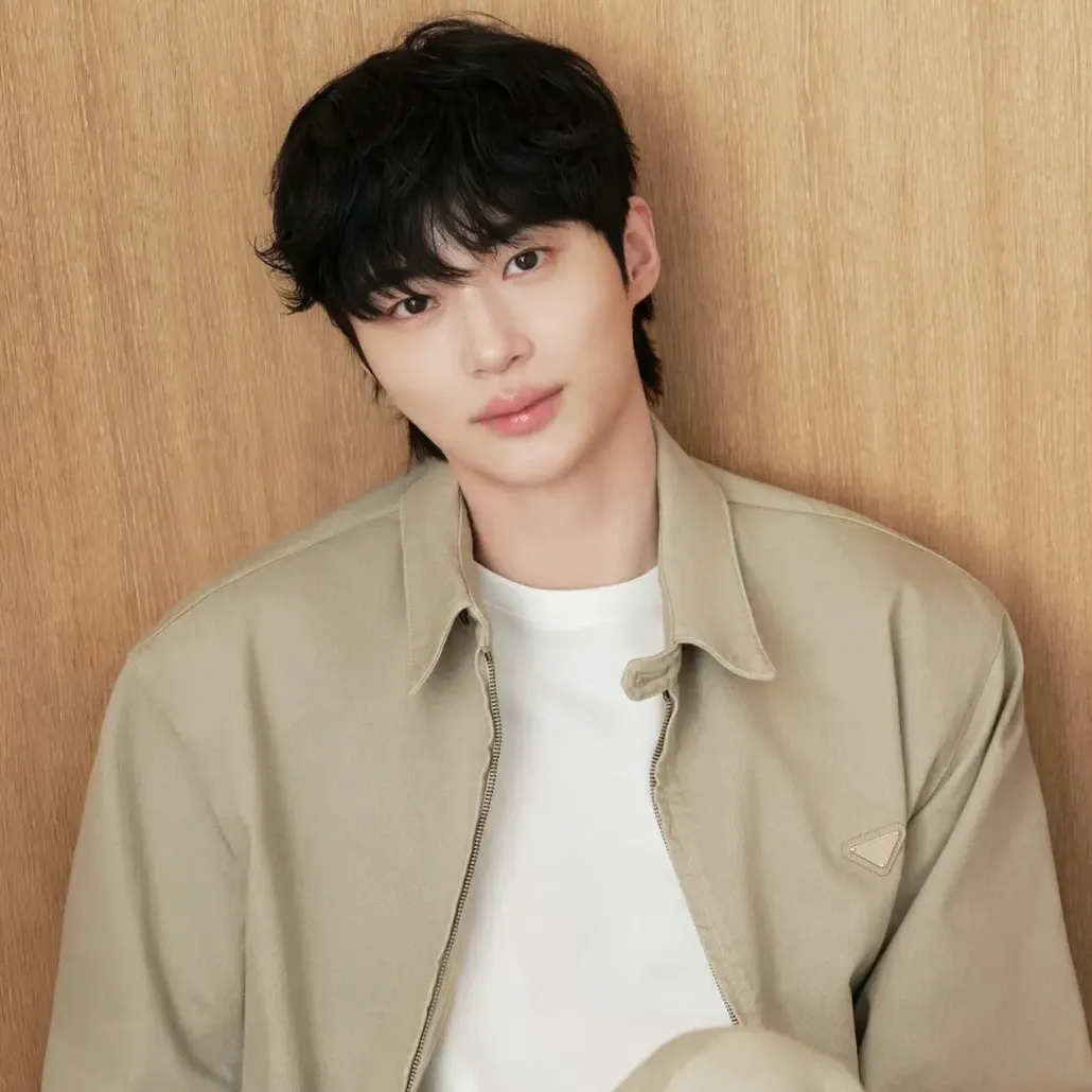 Latest photo of Byeon Wooseok