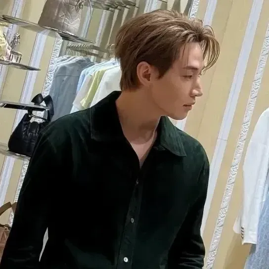 Behind-the-scenes cut of Henry