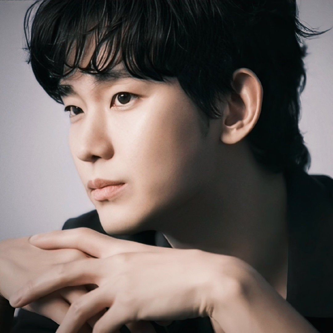 A moment captured by a fan of Kim Soohyun