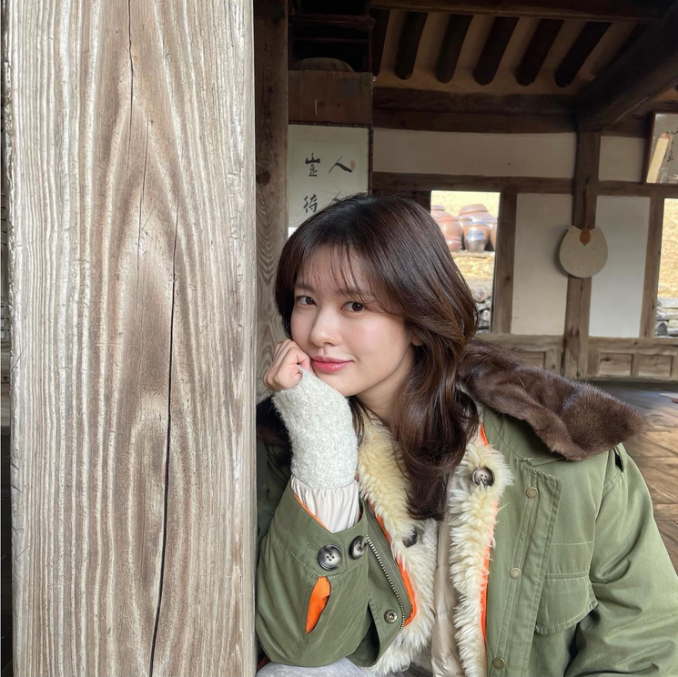 Behind-the-scenes cut of Jung Somin