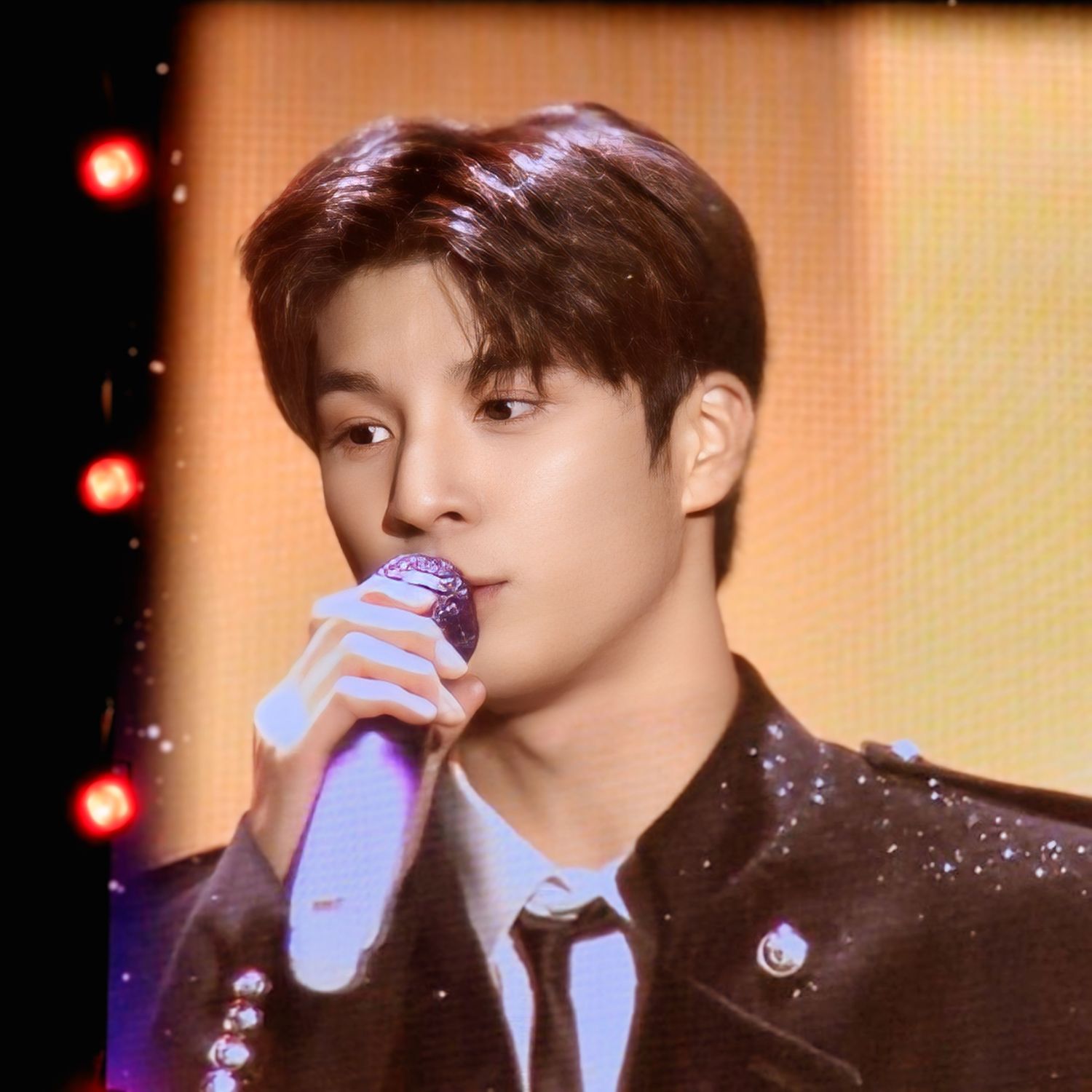 粉丝拍下的郑东元瞬间