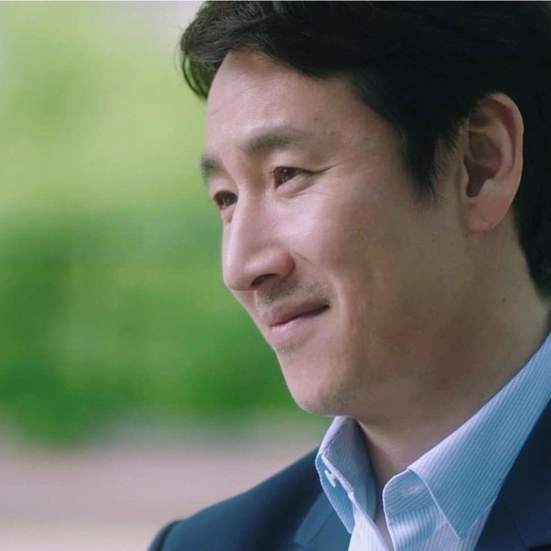 Behind-the-scenes cut of Lee Sunkyun