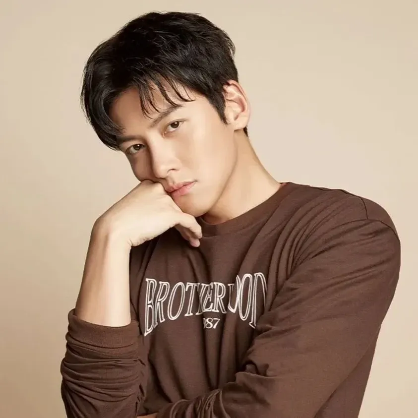 Behind-the-scenes cut of Ji Changwook