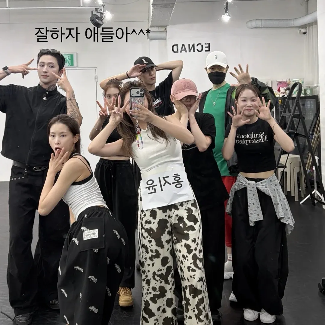 A moment captured by a fan of Hong Jiyoon