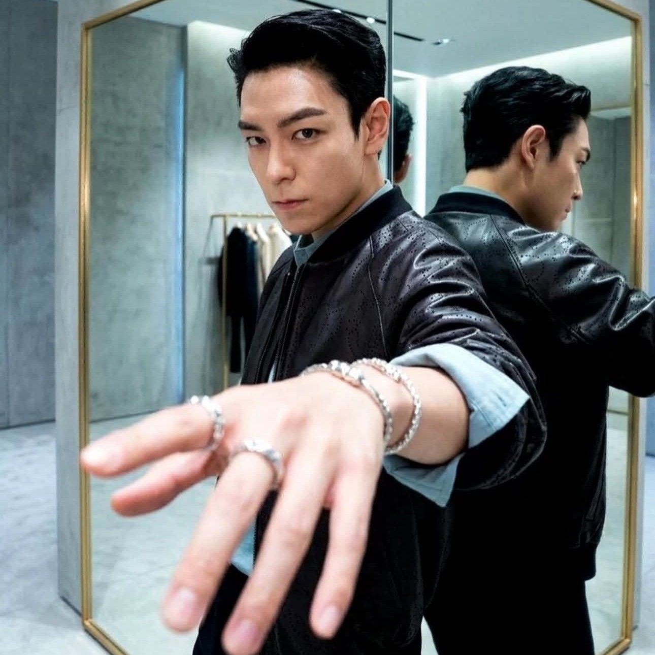 粉丝拍下的崔胜铉 (T.O.P)瞬间