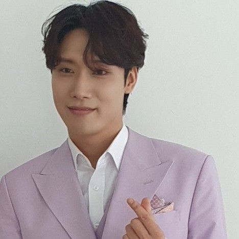 Recent activity shot of Choi Woojin