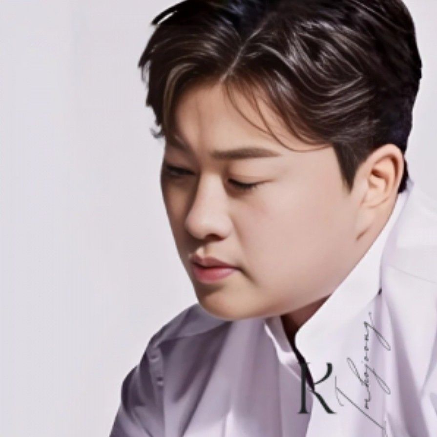 粉絲拍下的金浩中瞬間