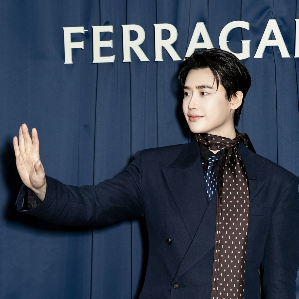 Behind-the-scenes cut of Lee Jongsuk