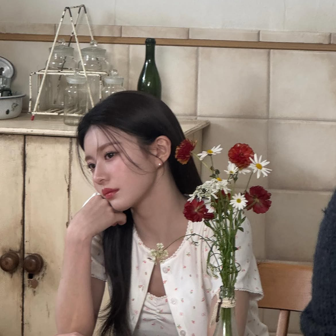 Recent activity shot of Go Younjung