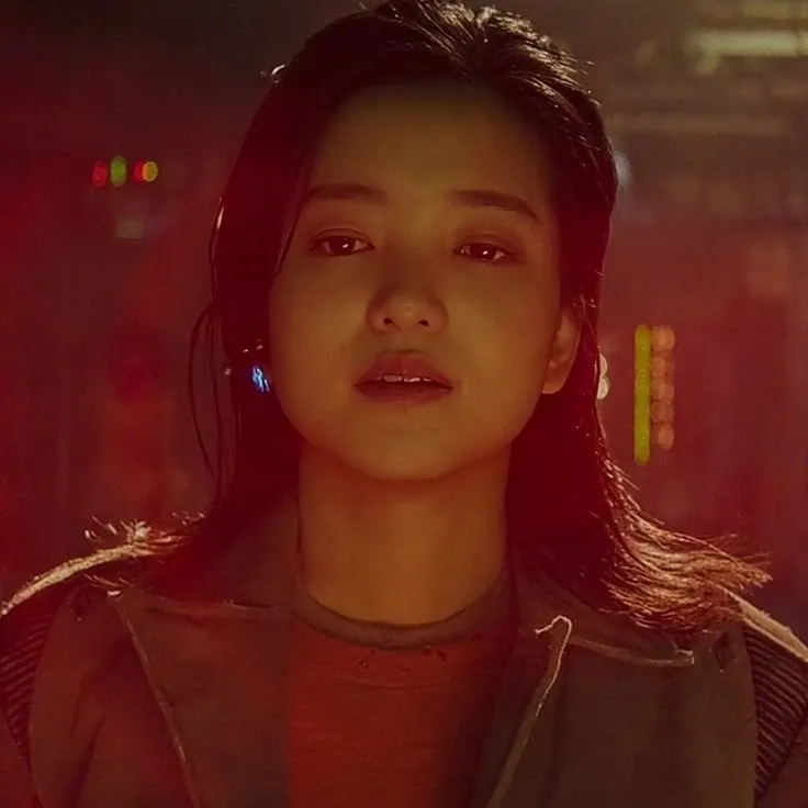 Behind-the-scenes cut of Kim Taeri