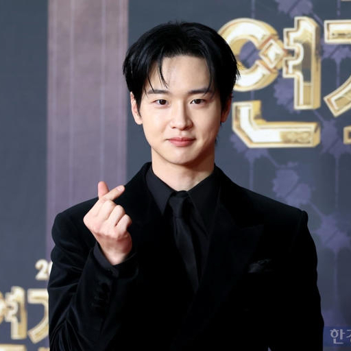 A moment captured by a fan of Jang Dongyoon