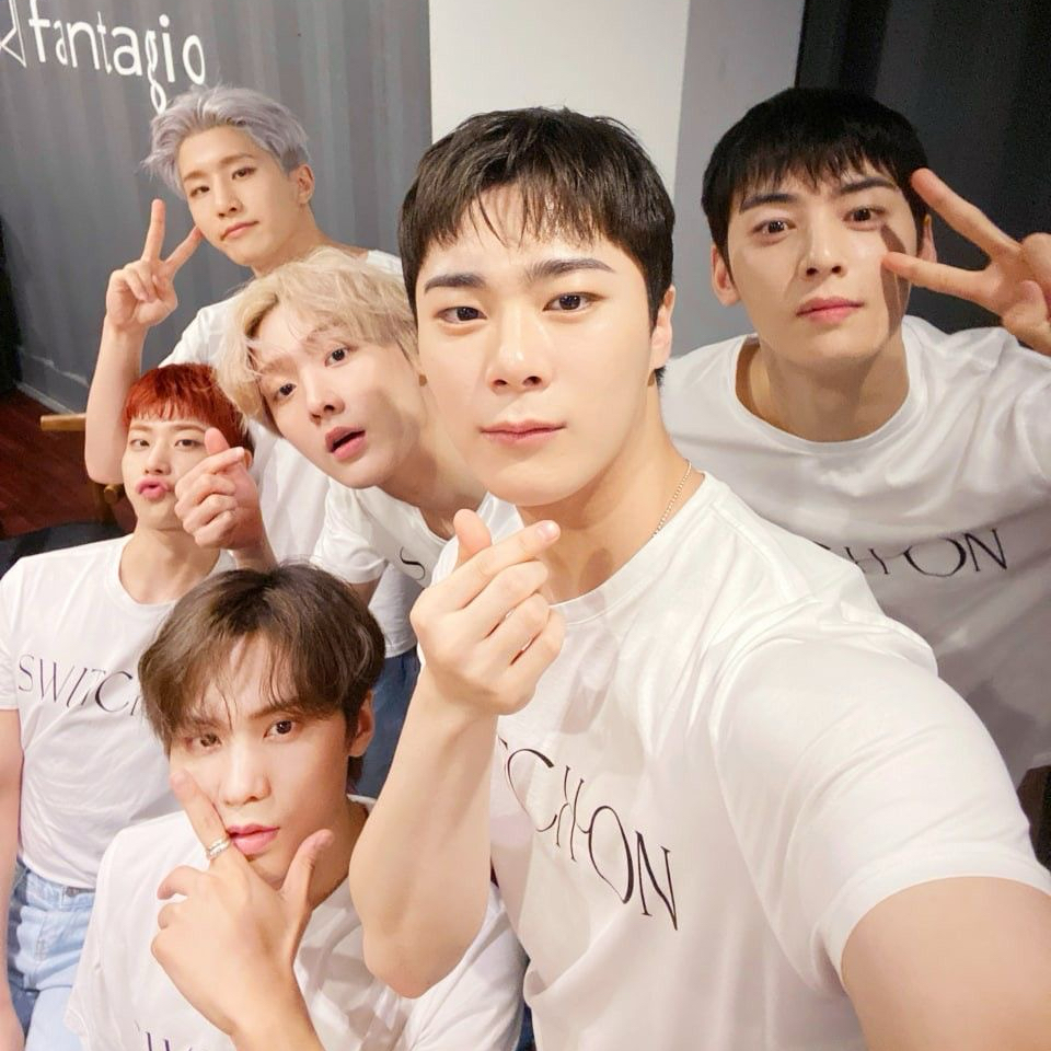 Recent activity shot of Cha Eunwoo