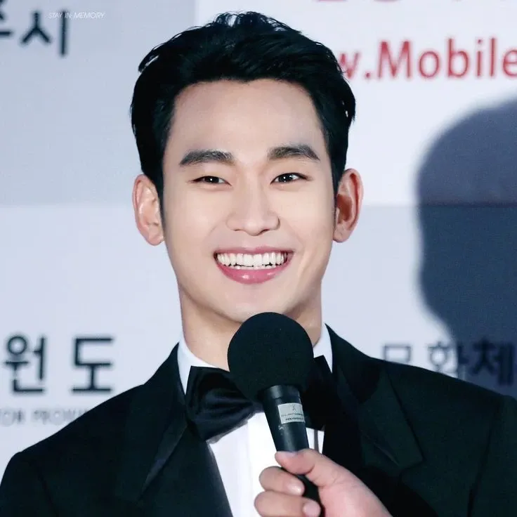 Behind-the-scenes cut of Kim Soohyun