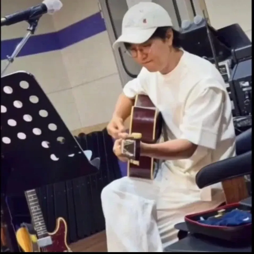Recent activity shot of Bak Changgeun