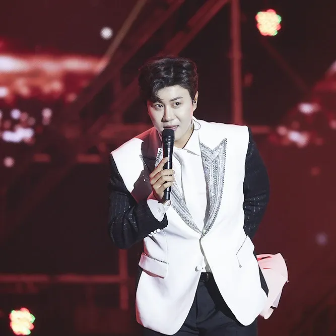 Behind-the-scenes cut of Jin Haesung