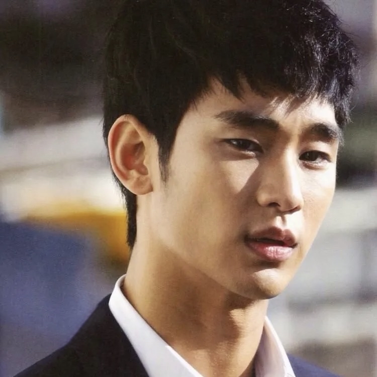 A moment captured by a fan of Kim Soohyun