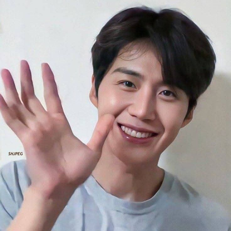 Foto terbaru dari Kim Seonho