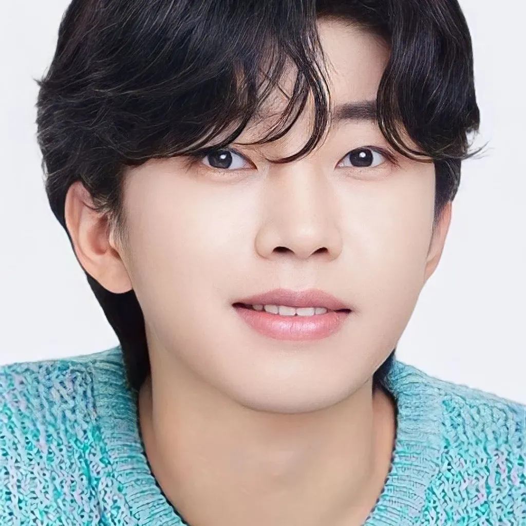 Foto kegiatan terbaru dari Lim Youngwoong
