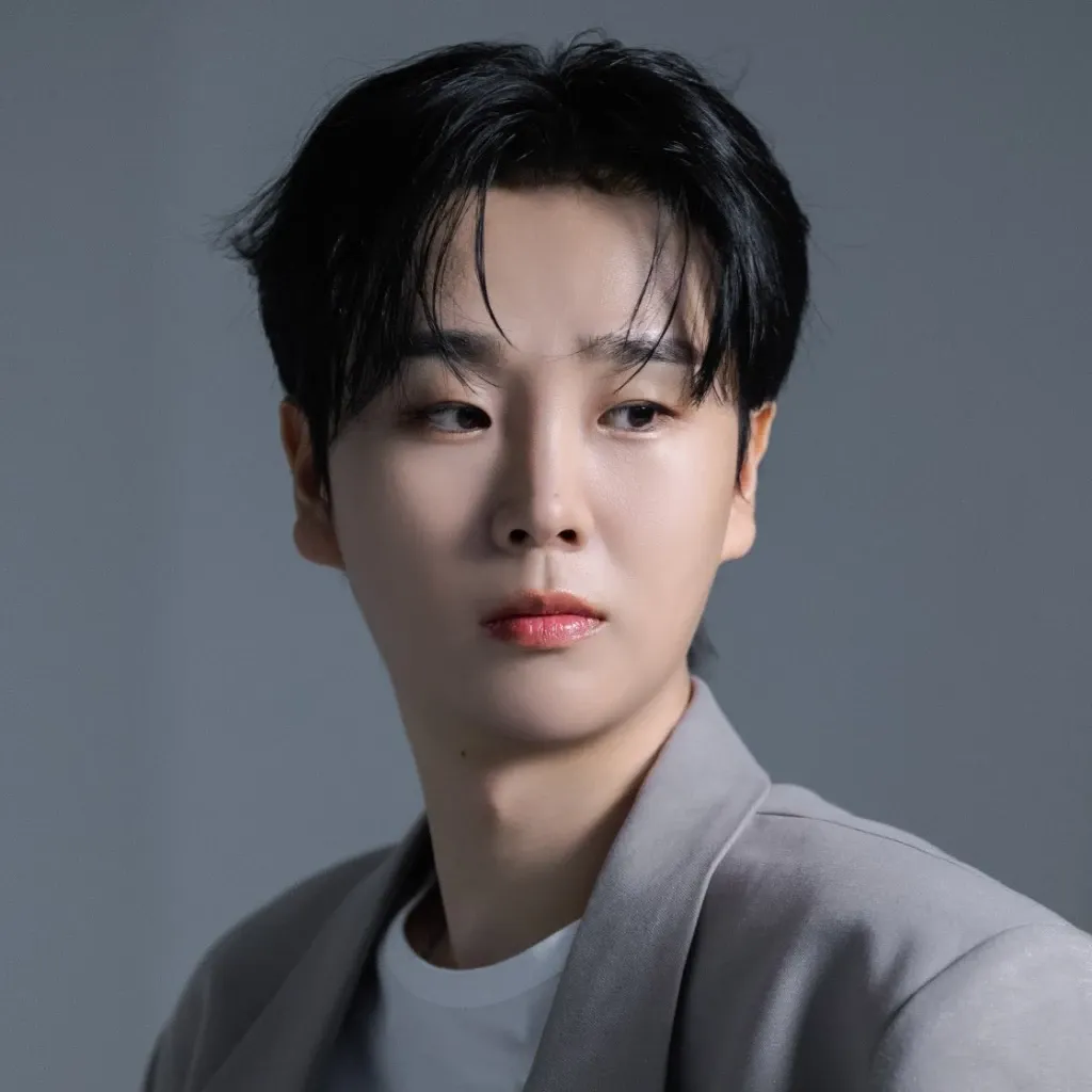 Latest photo of Song Minjun