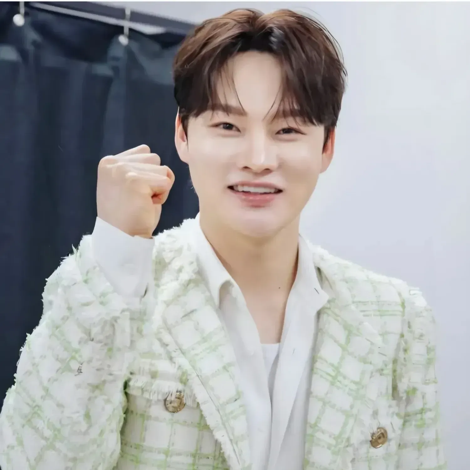 Behind-the-scenes cut of Park Seojin