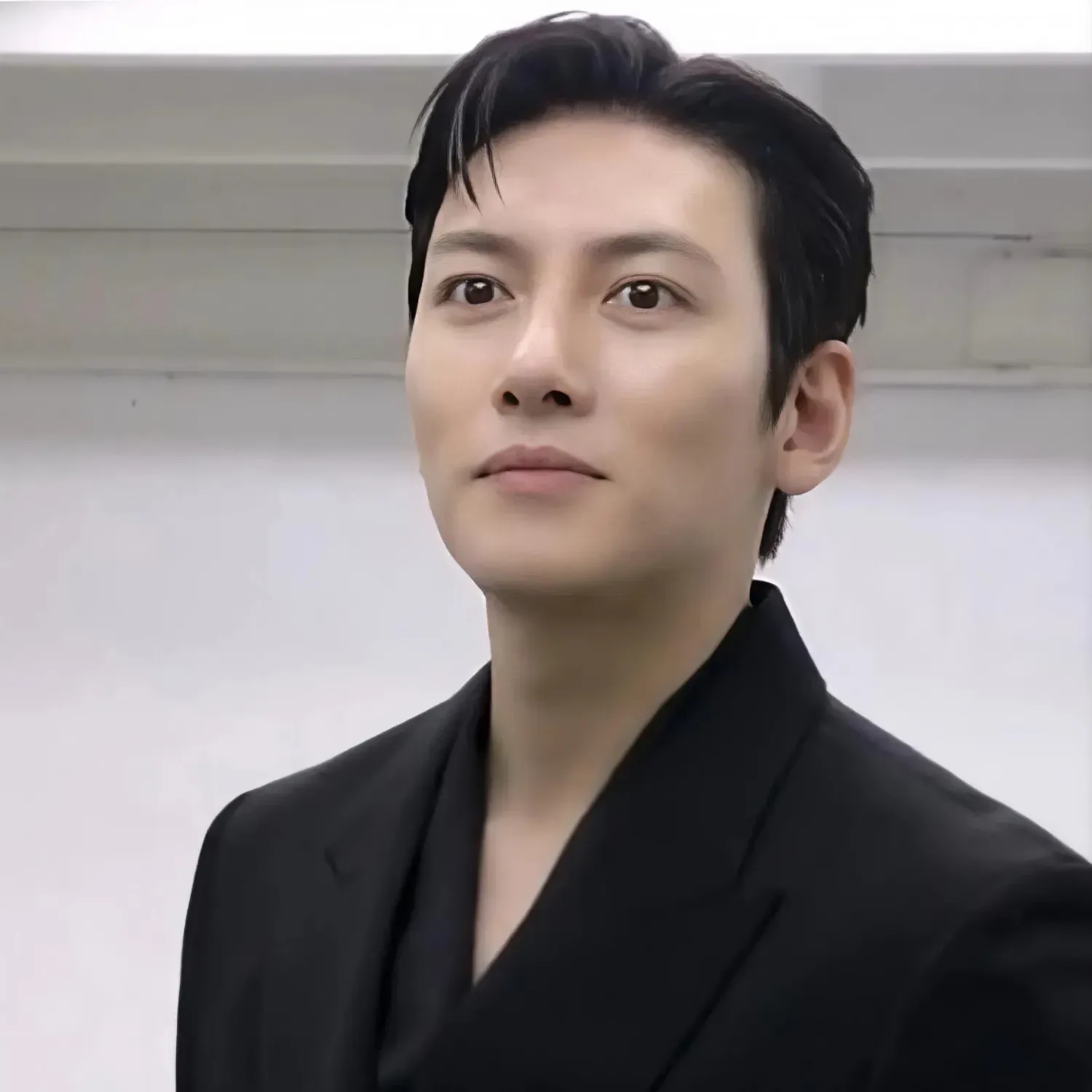 Behind-the-scenes cut of Ji Changwook