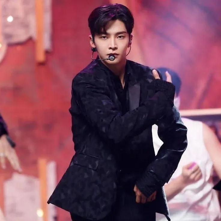 Cuplikan di balik layar dari Rowoon