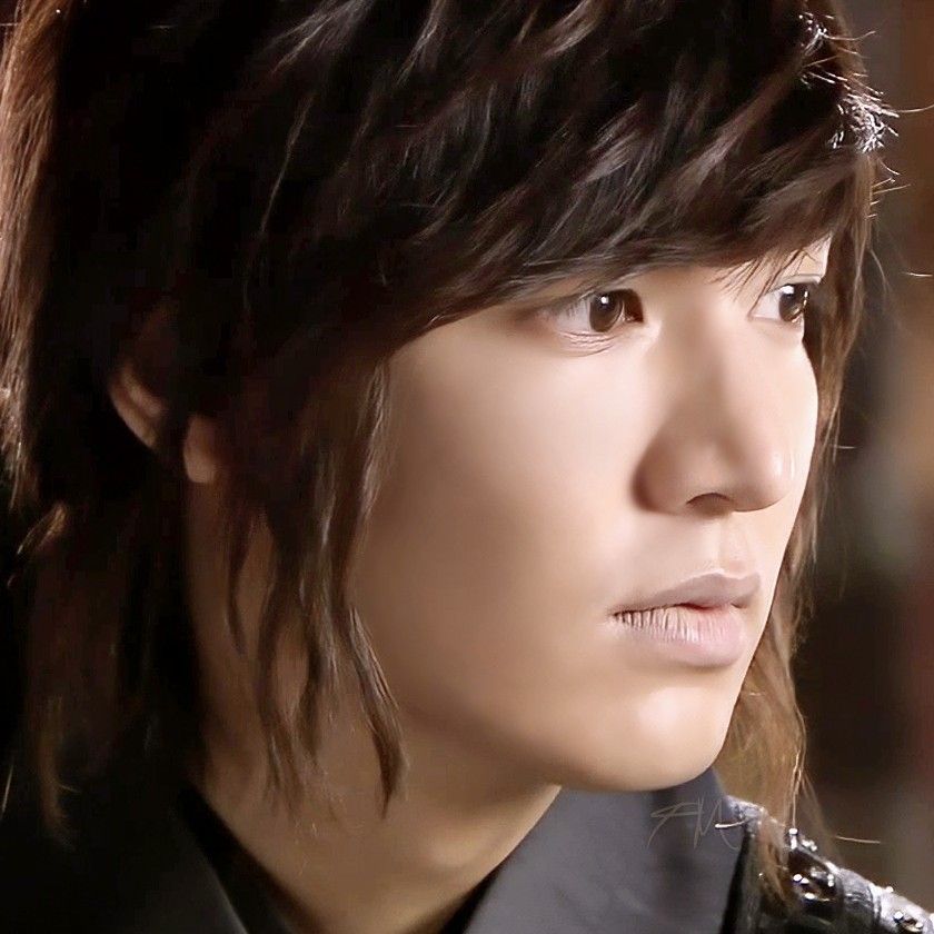 Latest photo of Lee Minho