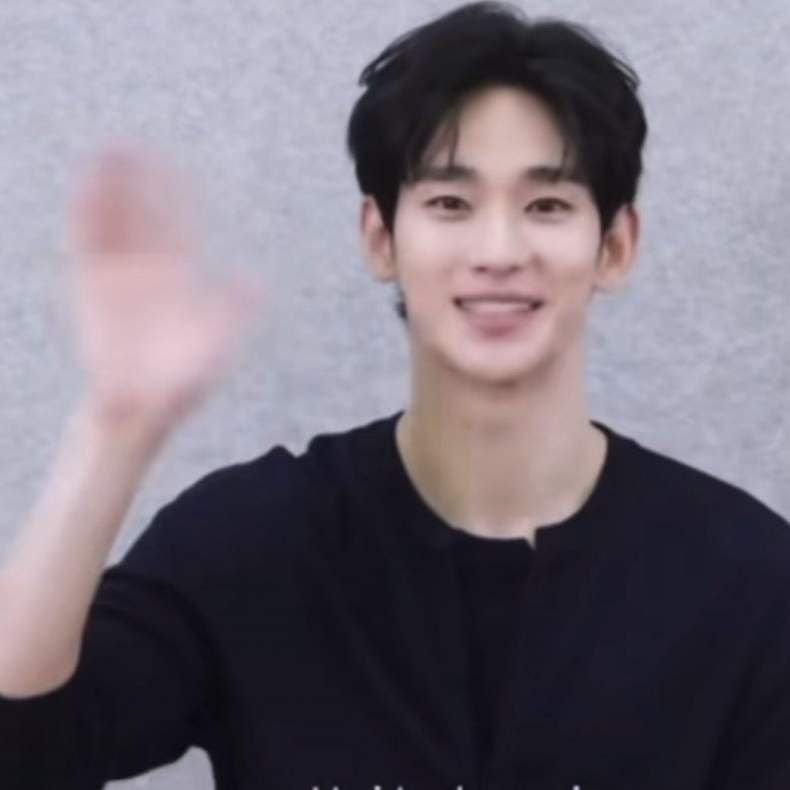 Recent activity shot of Kim Soohyun