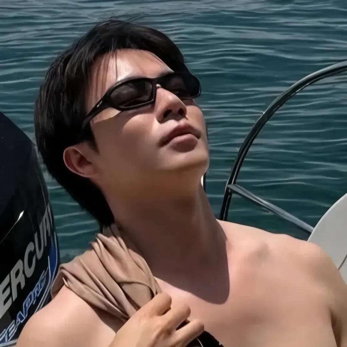 Behind-the-scenes cut of ZeePruk