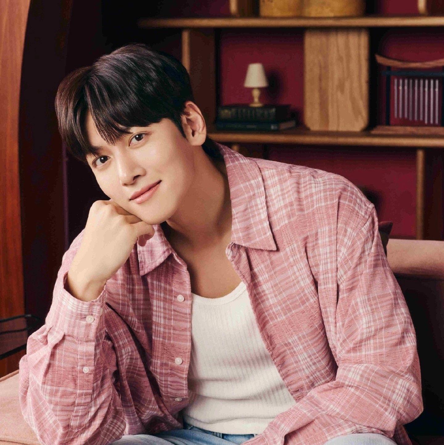 粉丝拍下的池昌旭瞬间