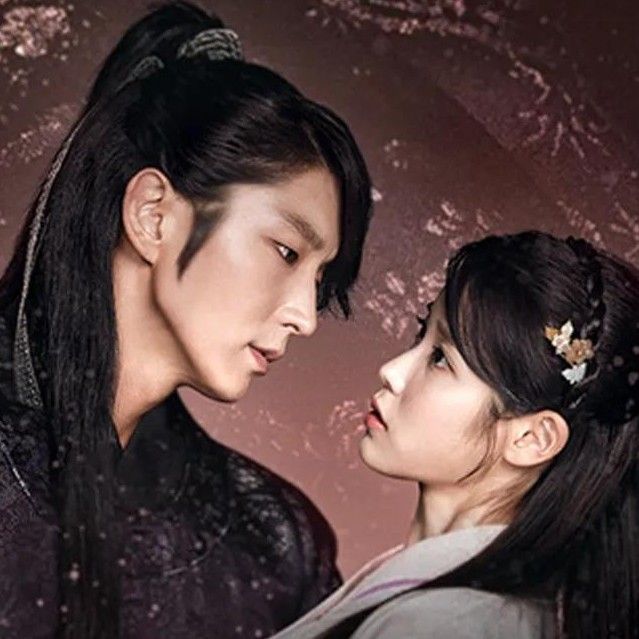 Behind-the-scenes cut of Board