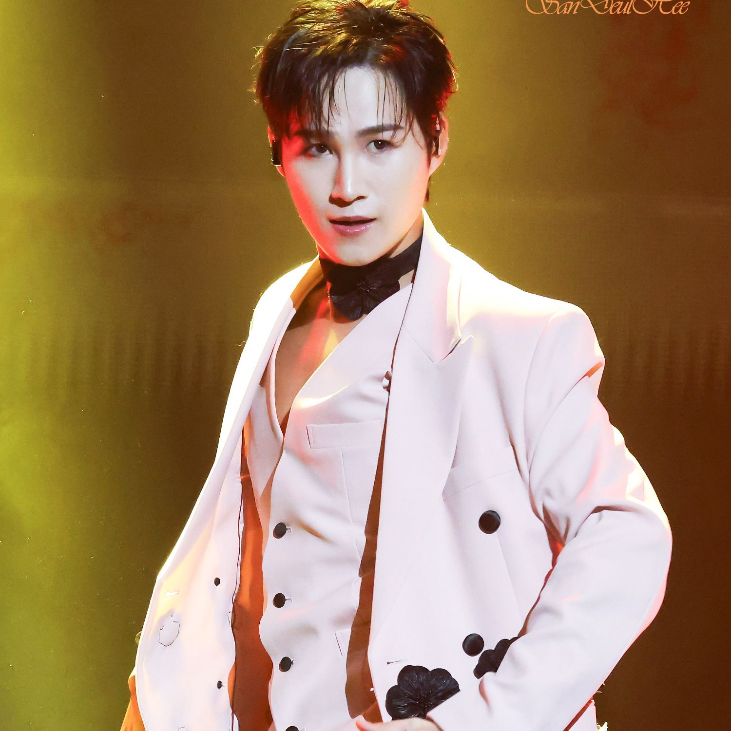 金熙栽的最新照片