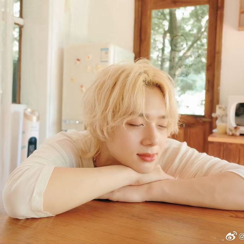 A moment captured by a fan of NuNew