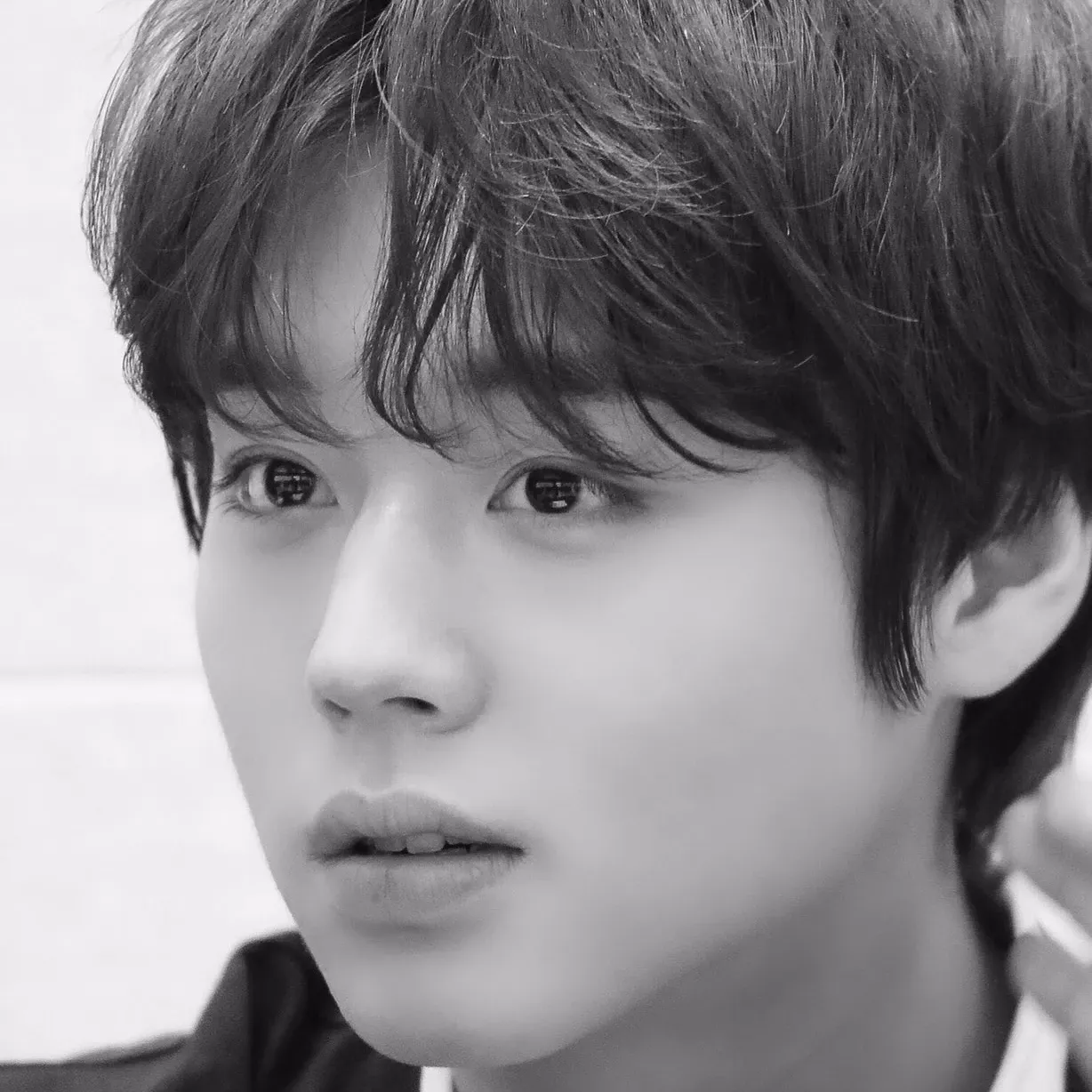 Behind-the-scenes cut of Park Jihoon