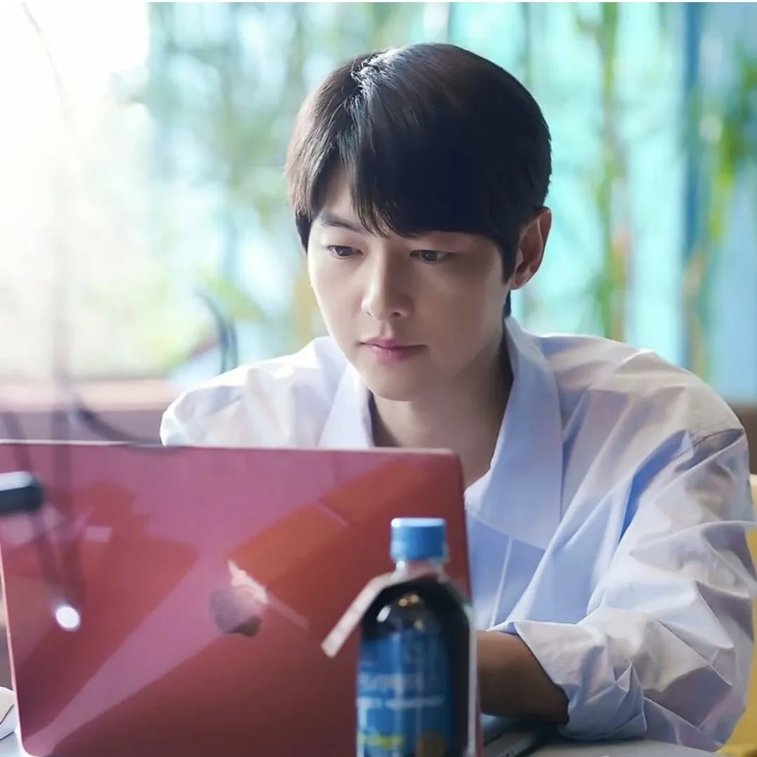 ソン・ジュンギのビハインドカット