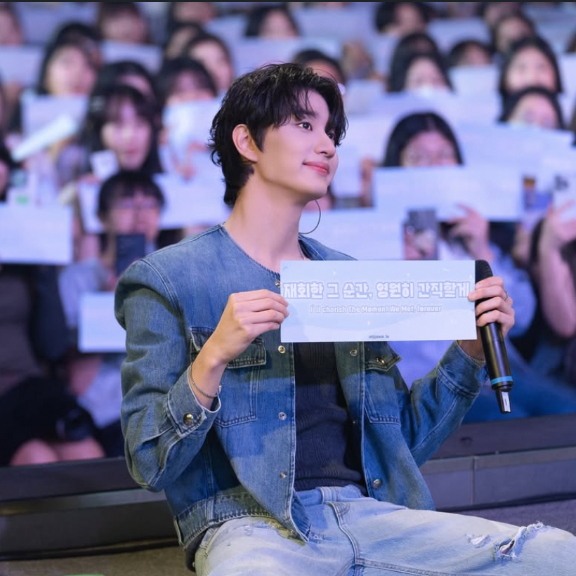 Behind-the-scenes cut of Kim Jaewon