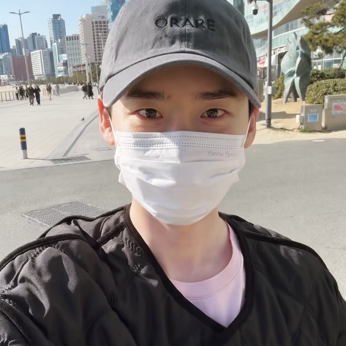 粉絲拍下的李鍾碩瞬間