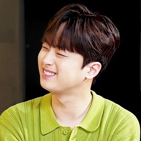 Foto terbaru dari Lee Chanwon