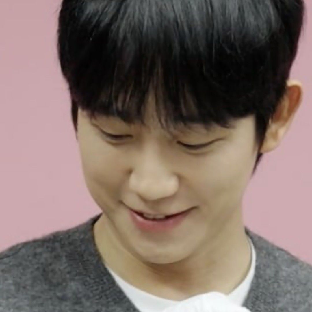 粉丝拍下的丁海寅瞬间