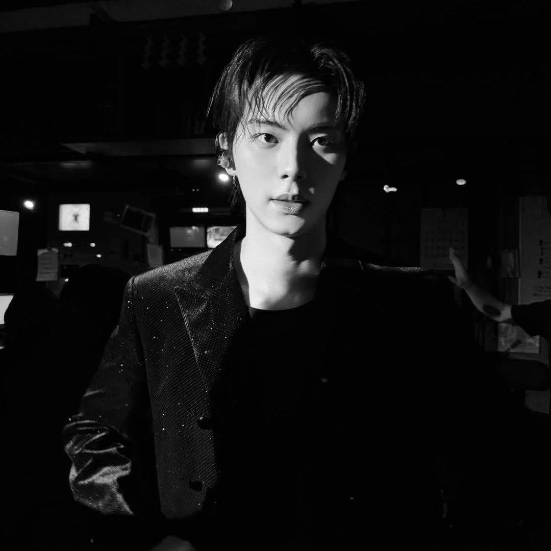 Latest photo of Lee Chaemin