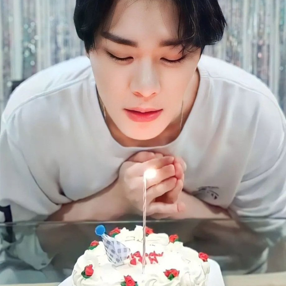 粉丝拍下的车银优瞬间