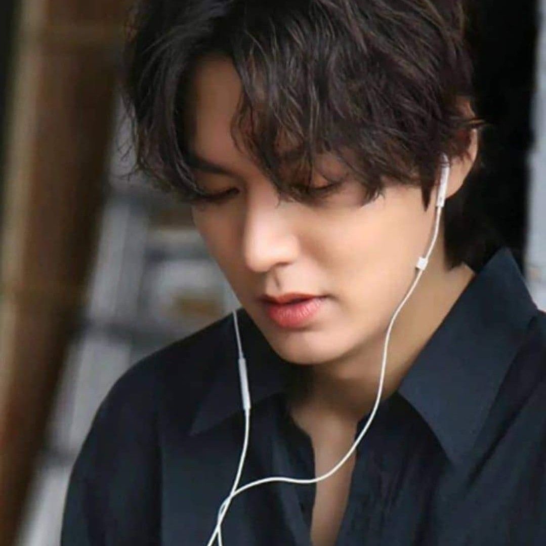 Recent activity shot of Lee Minho