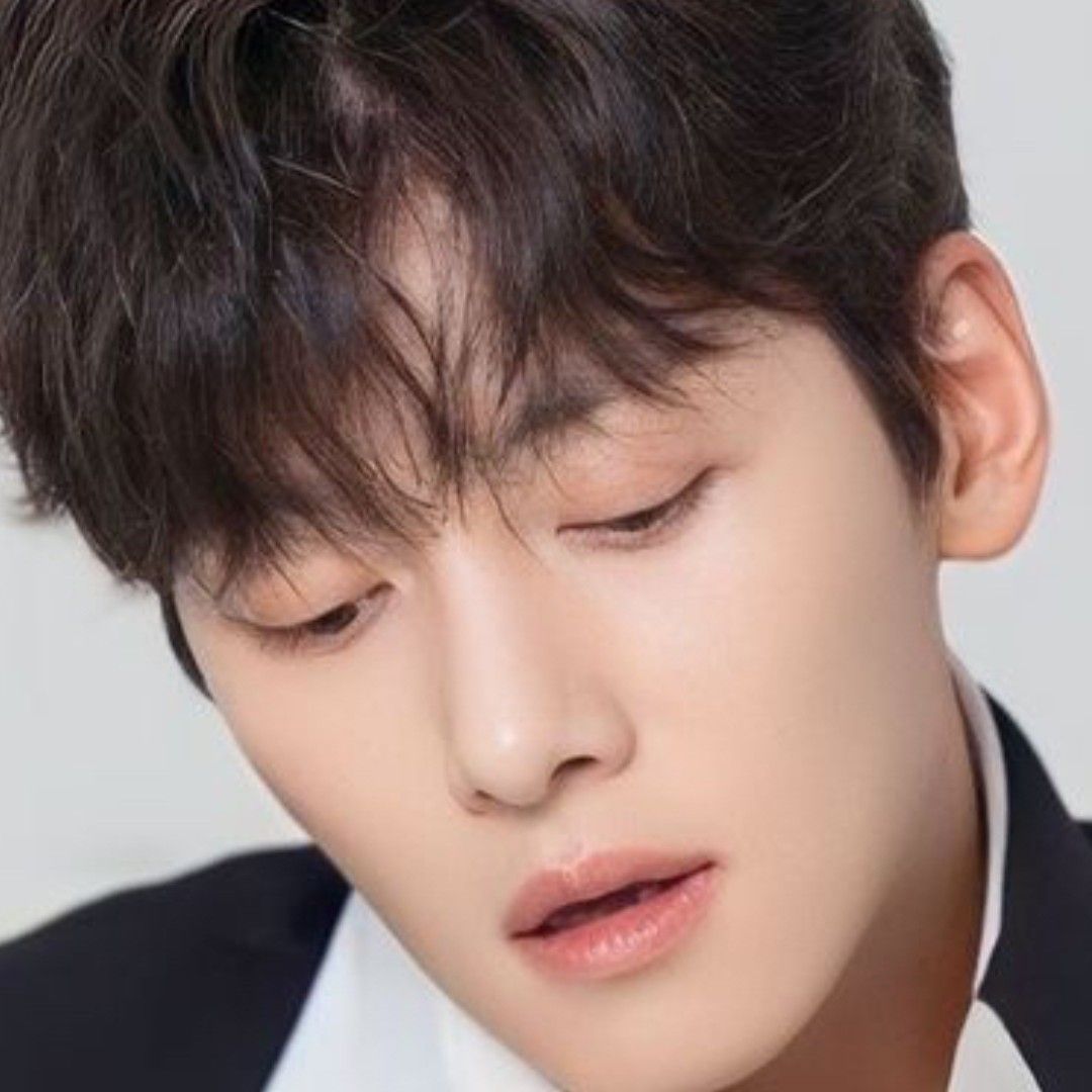 チ・チャンウクの最近の活動ショット